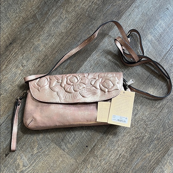 Patricia Nash Soft Metallic Tooled Collection Pink Rose Embossed Baku Excellent